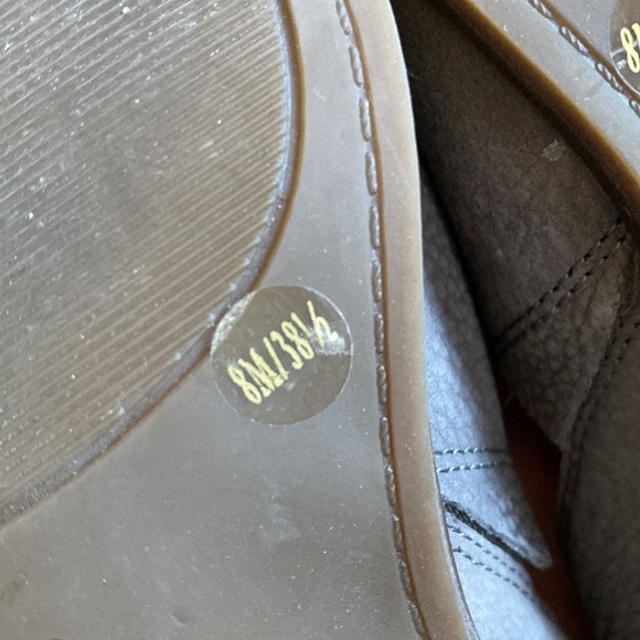 Lucky Brand Morriah D'Orsay Taupe Gray Ankle Booties sz 8. Rustic suede - Picture 6 of 7